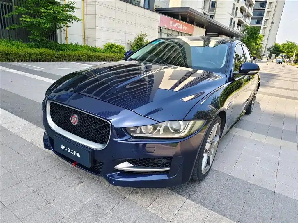 Jaguar XE 2017 2.0T 200PS R-Sport — миниатюра 1