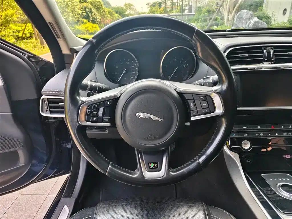 Jaguar XE 2017 2.0T 200PS R-Sport — миниатюра 11