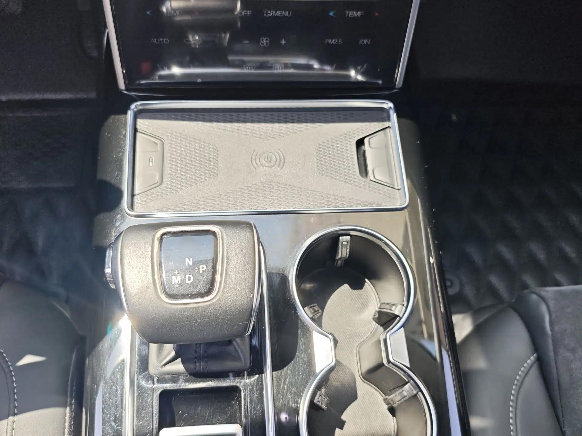 Hongqi HS7 2021 2.0T DCT Two-Wheel Drive Smart Connect Flagship Edition — миниатюра 16