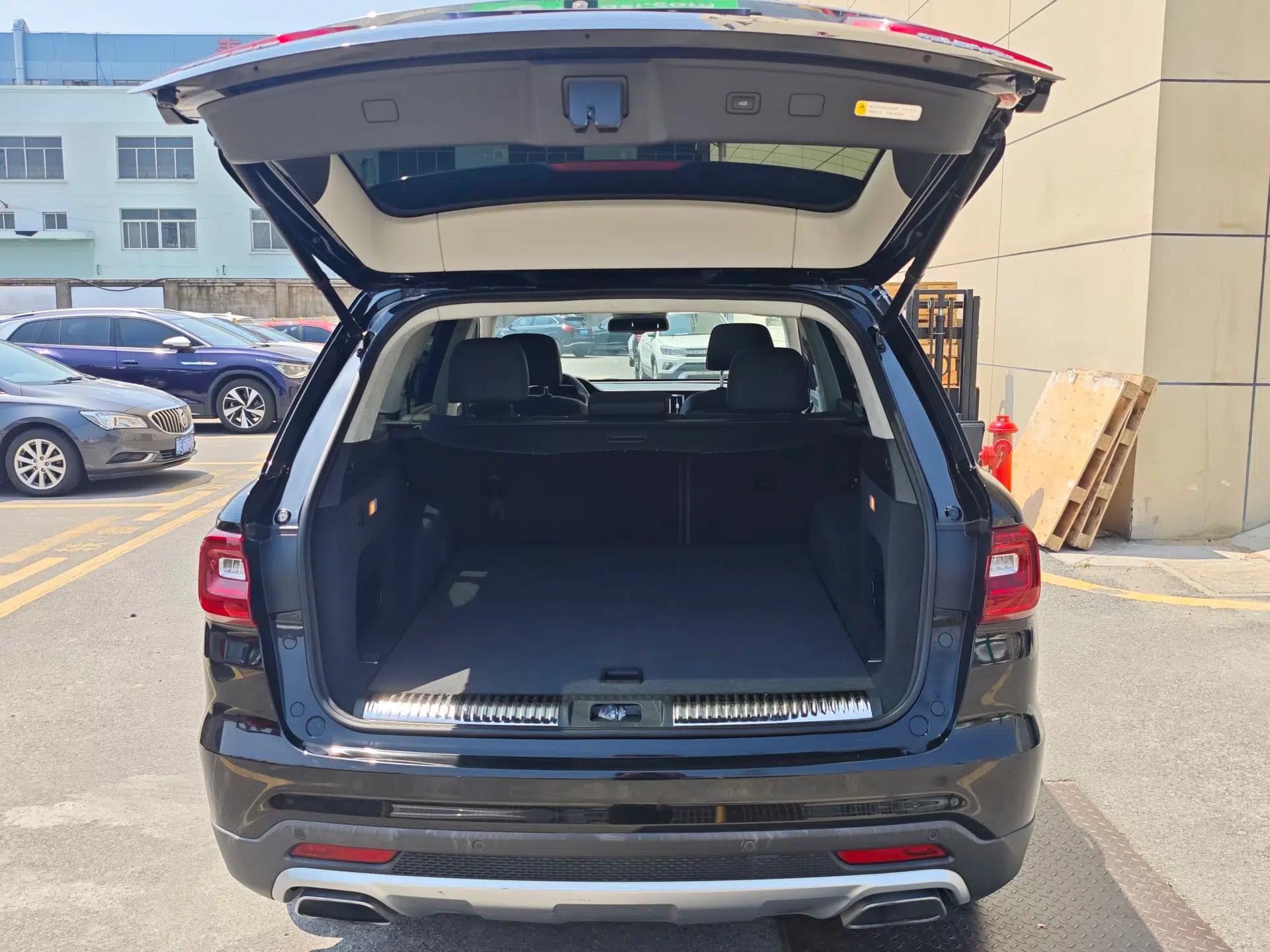 Hongqi HS7 2021 2.0T DCT Two-Wheel Drive Smart Connect Flagship Edition — миниатюра 19