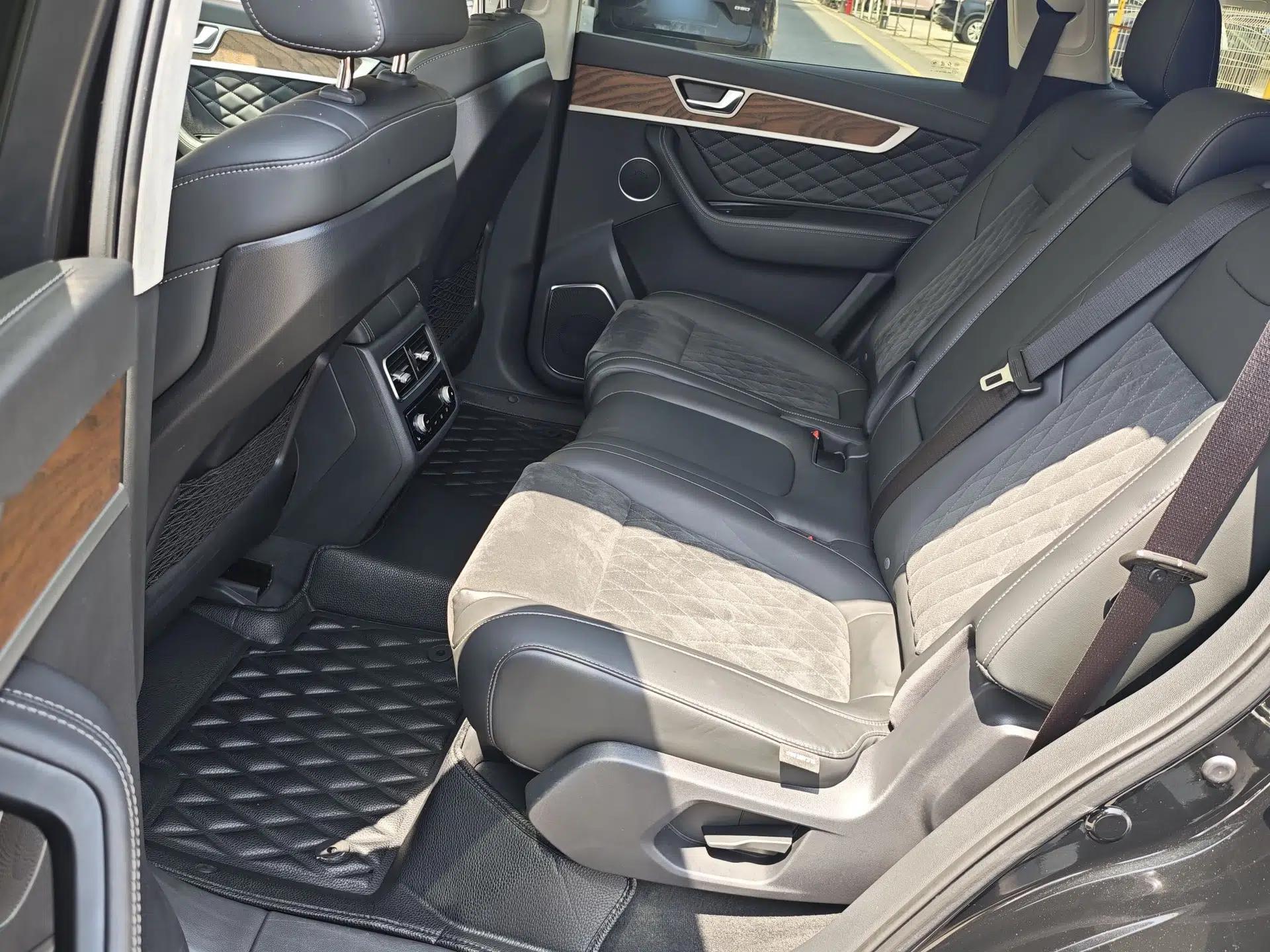 Hongqi HS7 2021 2.0T DCT Two-Wheel Drive Smart Connect Flagship Edition — миниатюра 26