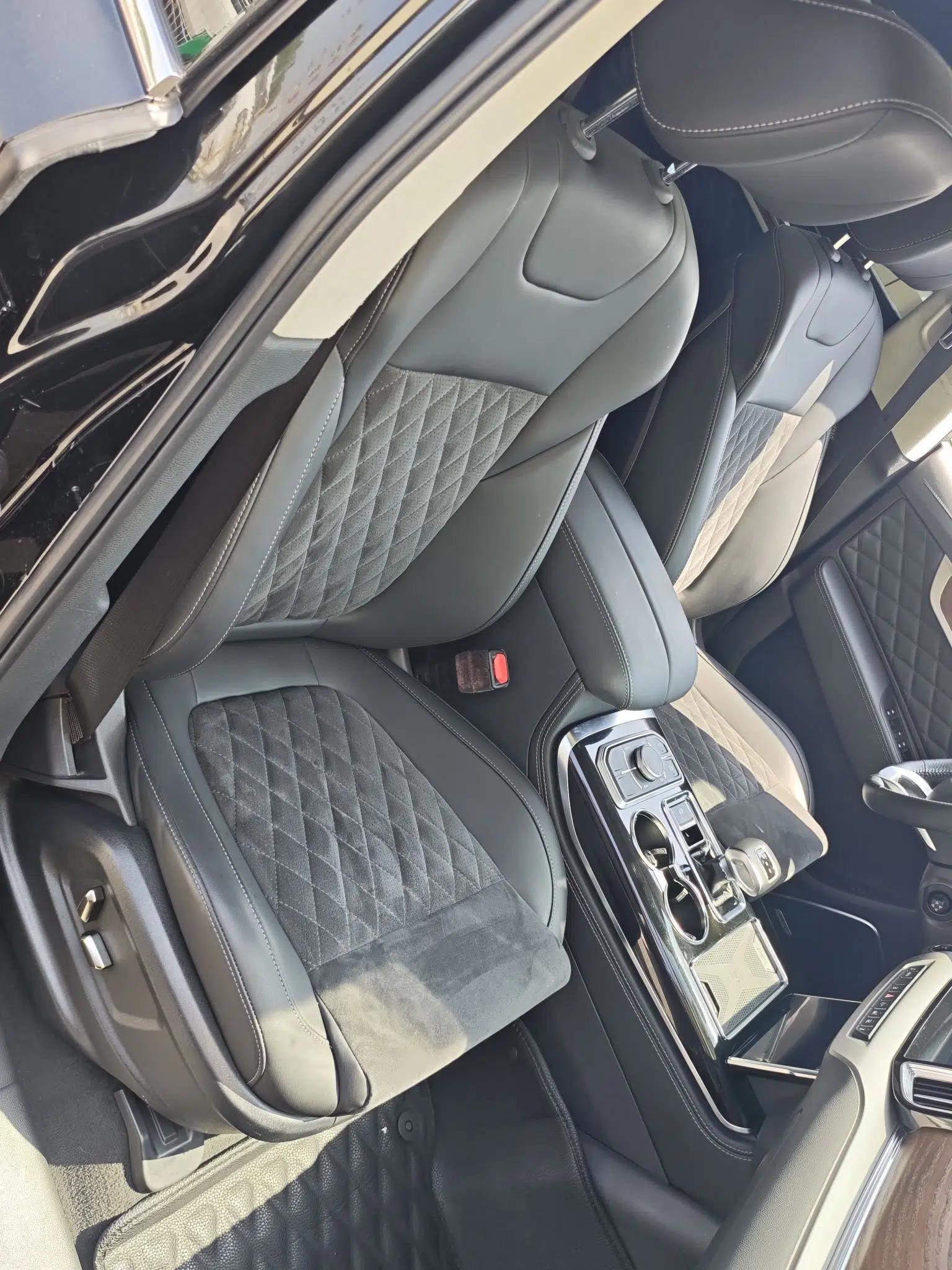 Hongqi HS7 2021 2.0T DCT Two-Wheel Drive Smart Connect Flagship Edition — миниатюра 31