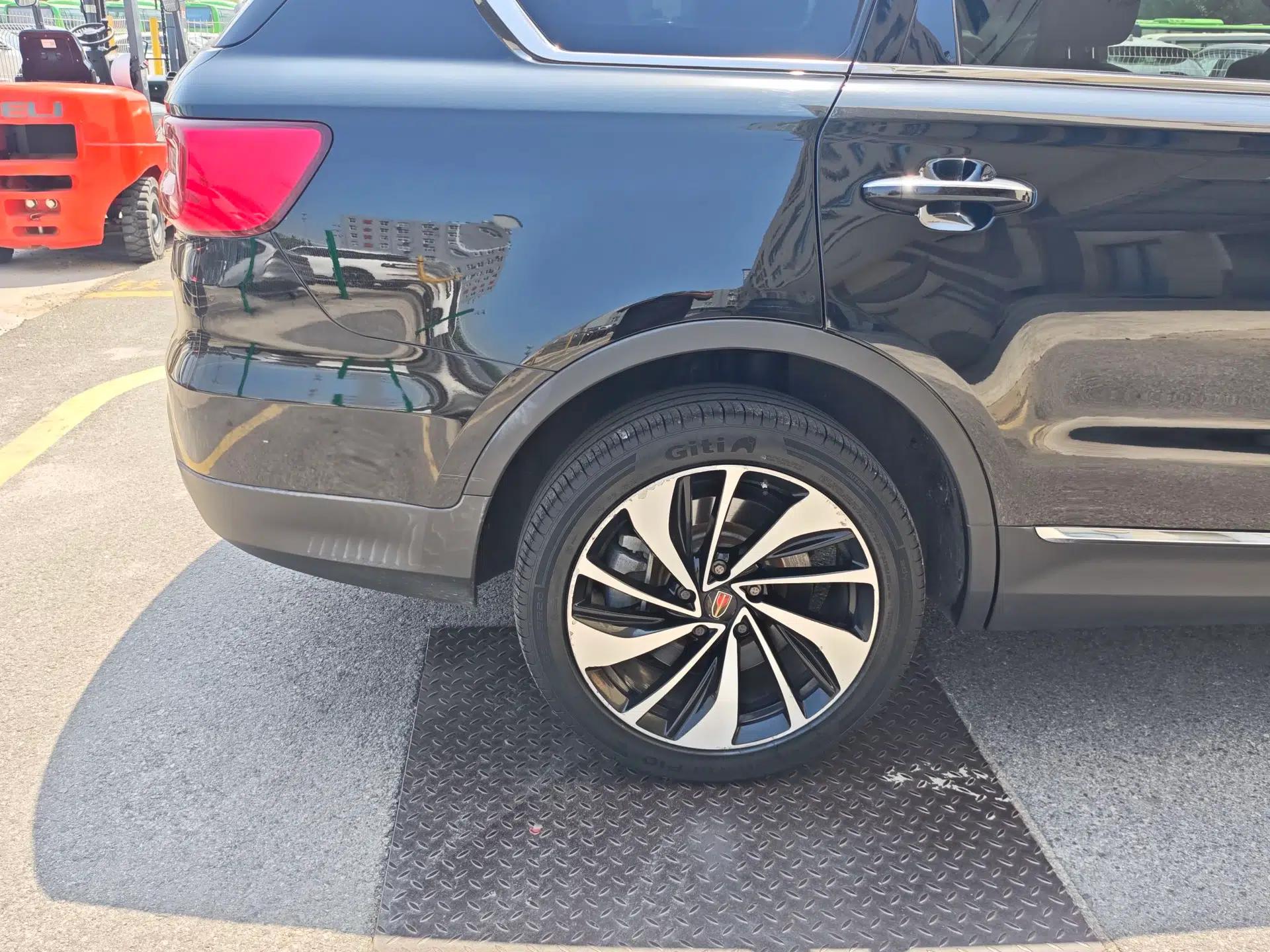 Hongqi HS7 2021 2.0T DCT Two-Wheel Drive Smart Connect Flagship Edition — миниатюра 9