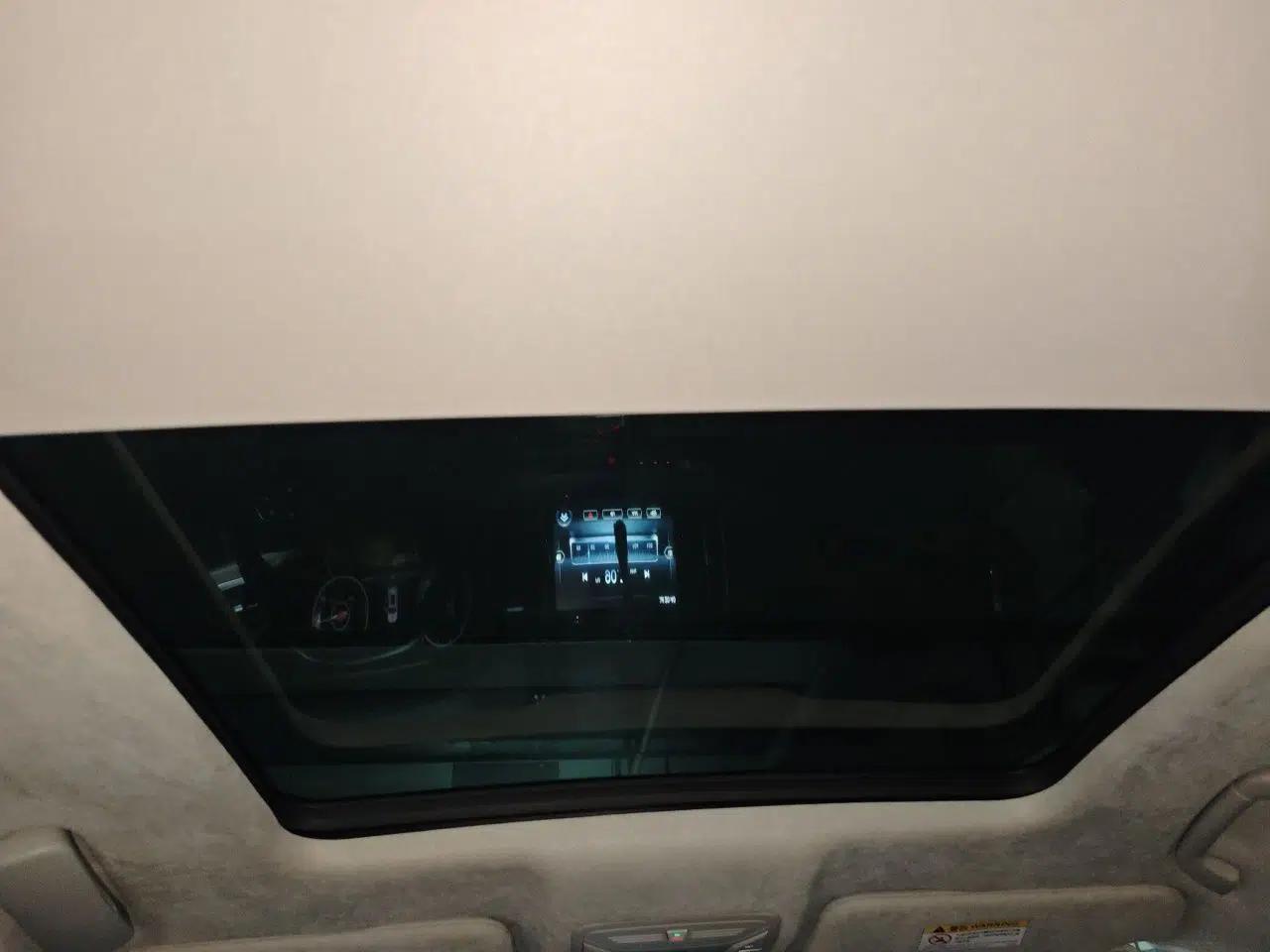 Hongqi HS7 2021 2.0T DCT Two-Wheel Drive Smart Connect Flagship Edition — миниатюра 19