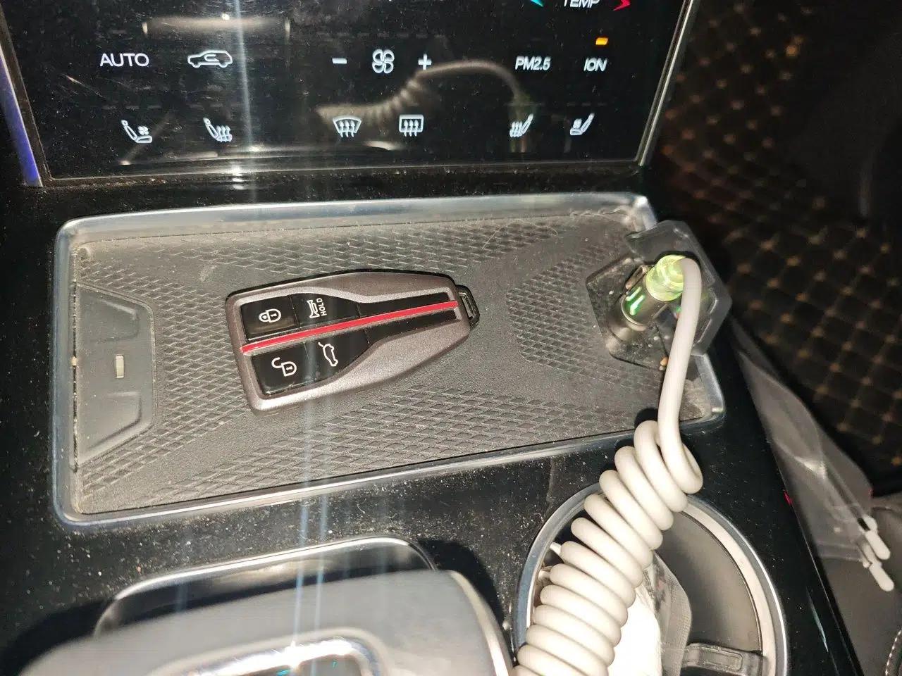 Hongqi HS7 2021 2.0T DCT Two-Wheel Drive Smart Connect Flagship Edition — миниатюра 9