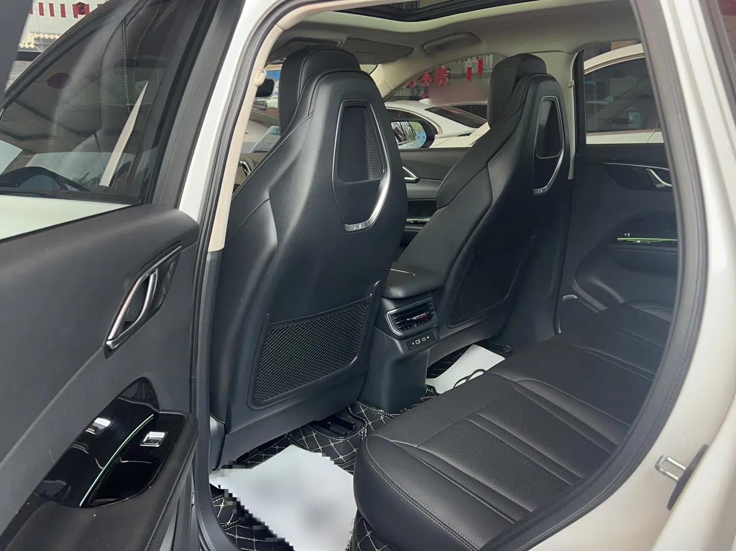 Hongqi HS3 2023 1.5T Two-Wheel Drive Shanwei Edition — миниатюра 16