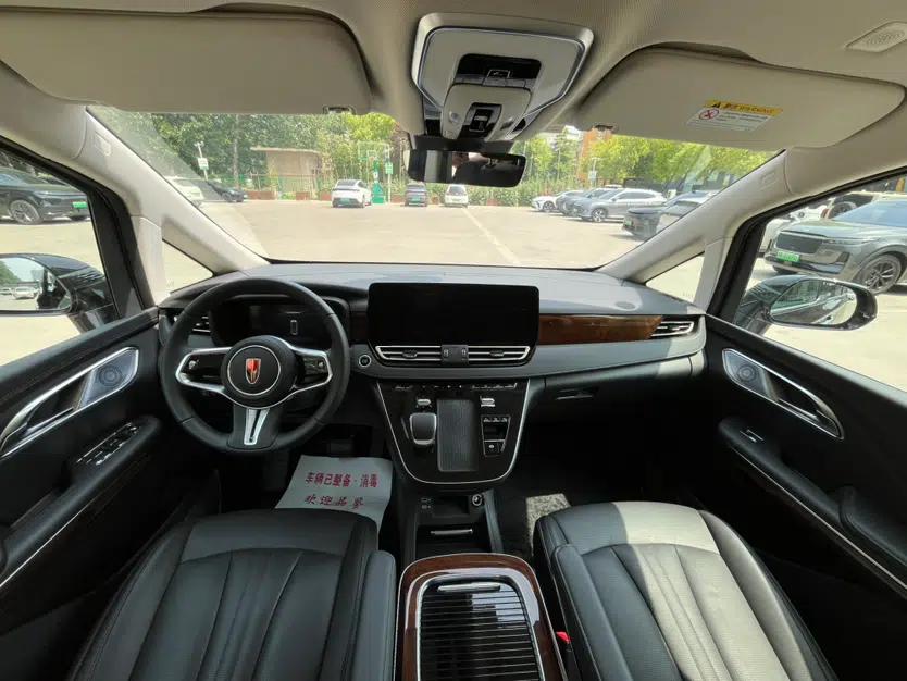 Hongqi HQ9 PHEV 2024 2.0T Four-Wheel Drive Luxury Edition — миниатюра 24