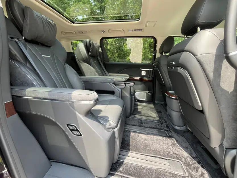 Hongqi HQ9 PHEV 2024 2.0T Four-Wheel Drive Luxury Edition — миниатюра 26