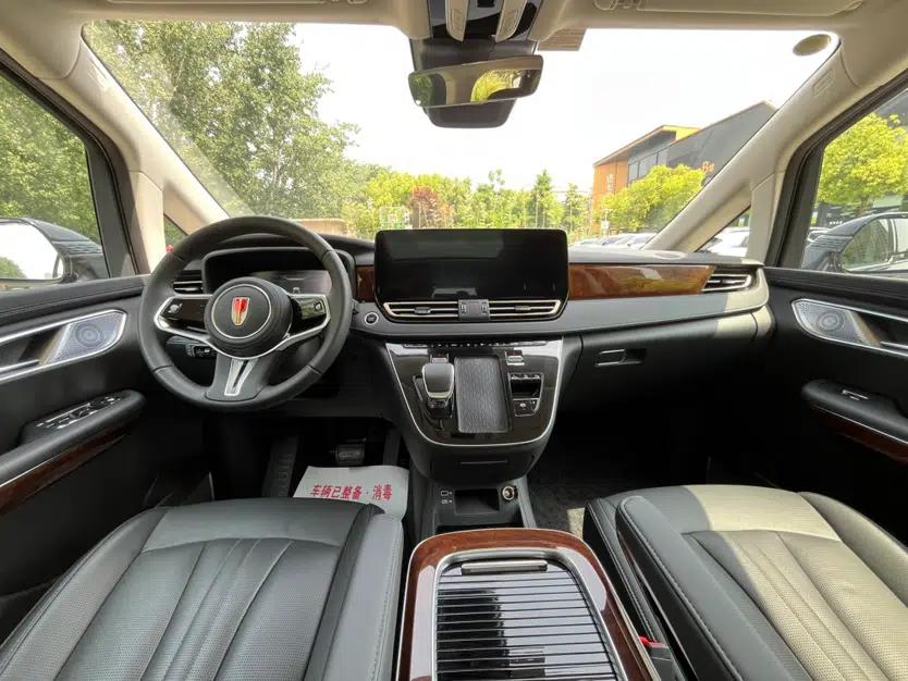 Hongqi HQ9 PHEV 2024 2.0T Four-Wheel Drive Luxury Edition — миниатюра 29