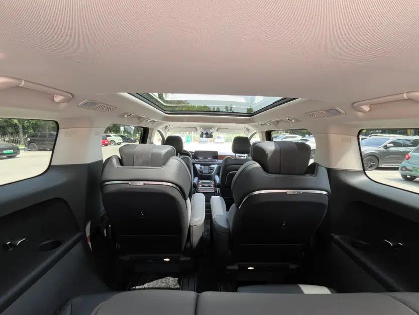 Hongqi HQ9 PHEV 2024 2.0T Four-Wheel Drive Luxury Edition — миниатюра 30