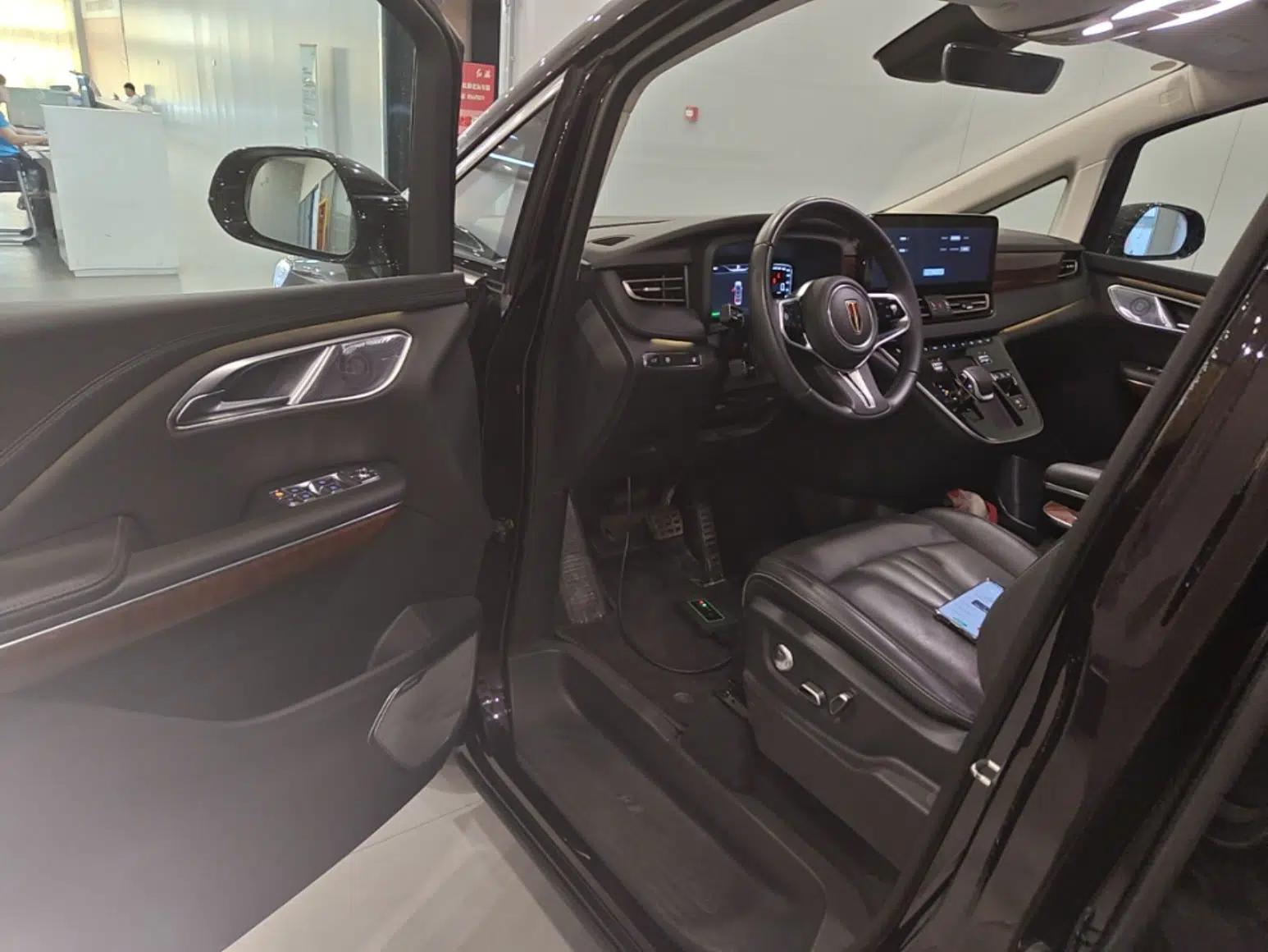 Hongqi HQ9 PHEV 2024 2.0T Four-Wheel Drive Luxury Edition — миниатюра 19