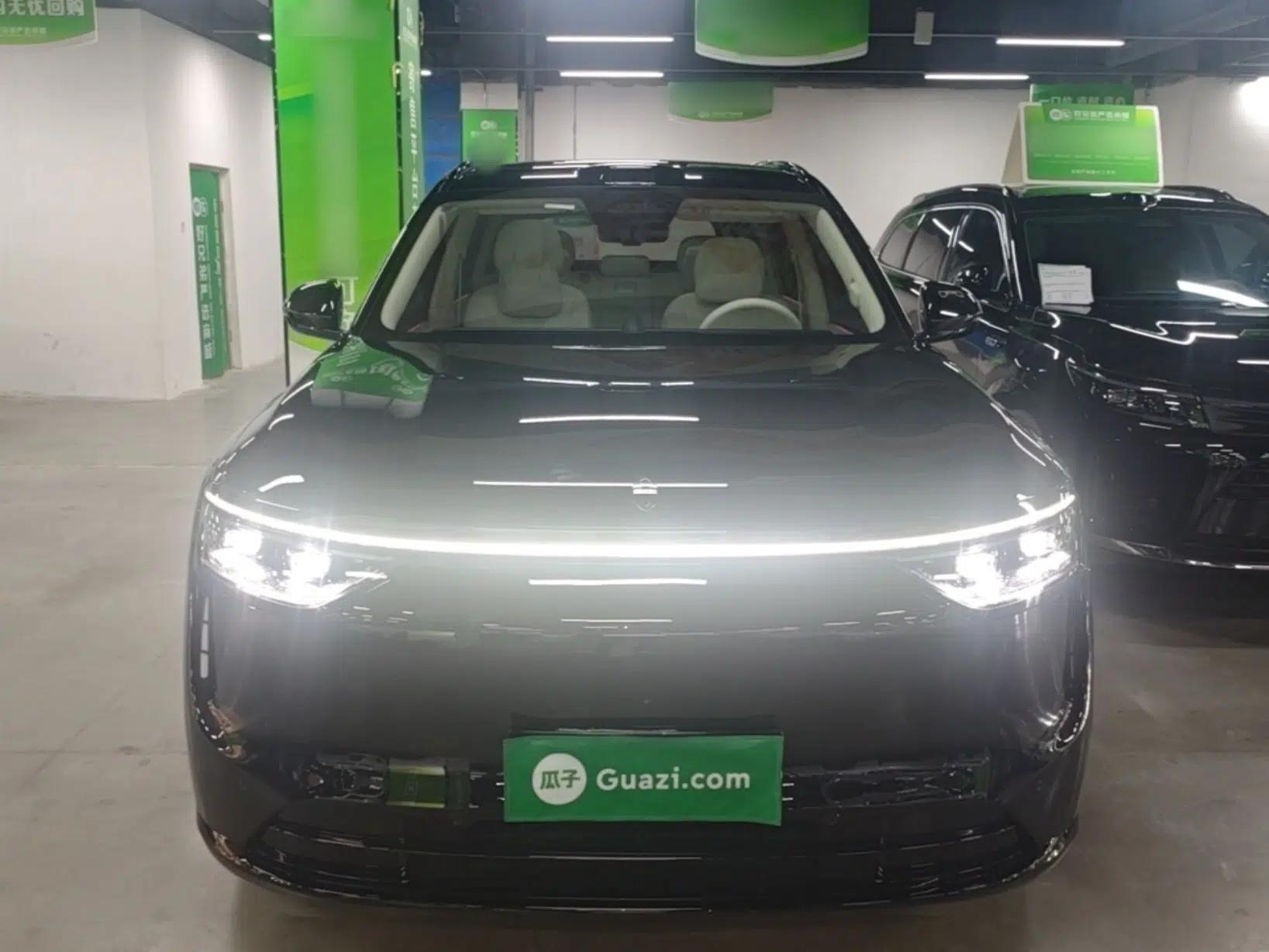 Hima AITO M8 2025 Extended-Range Max+ Version 53.4 kWh 5-Seater Edition — миниатюра 2