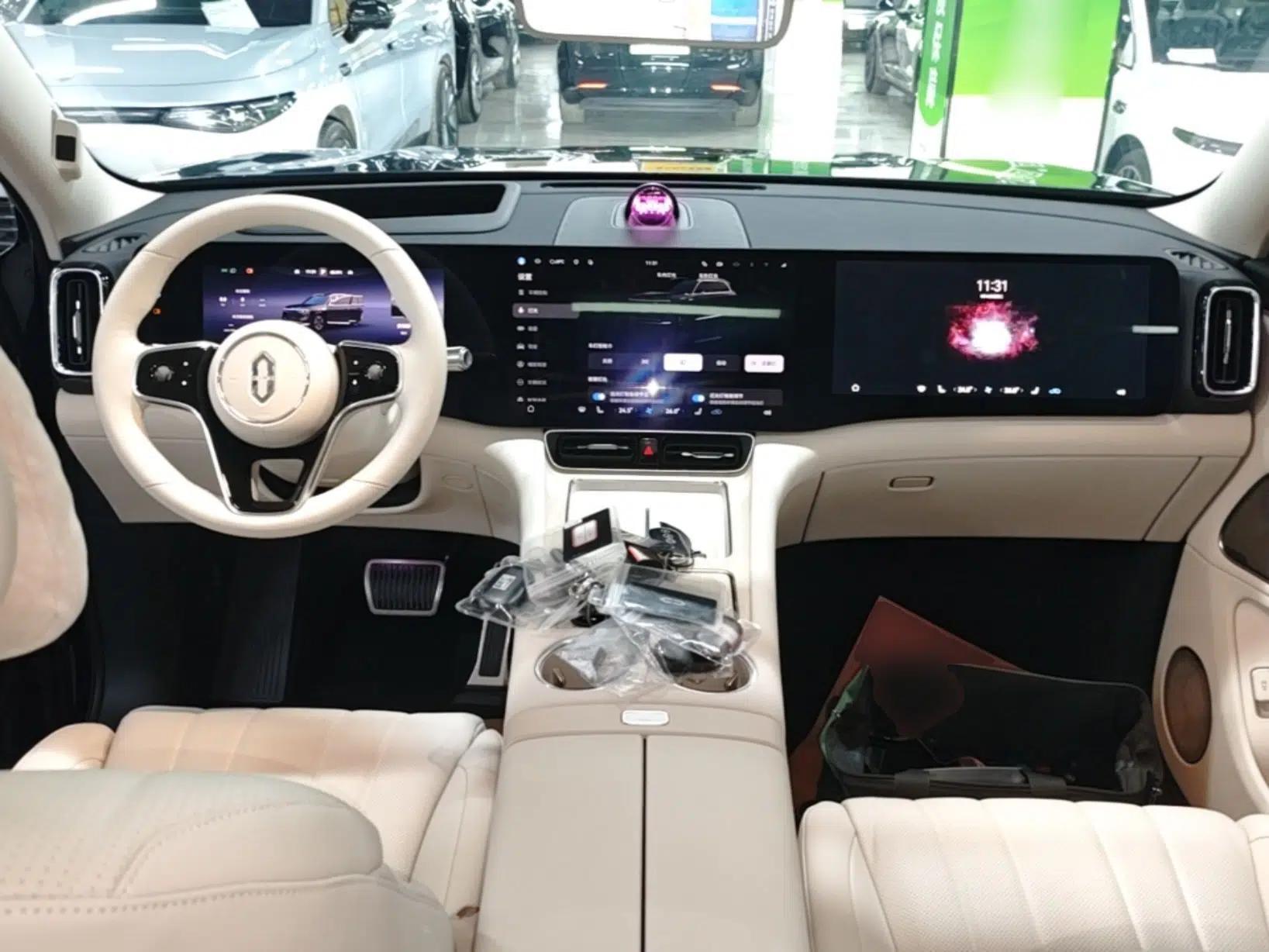 Hima AITO M8 2025 Extended-Range Max+ Version 53.4 kWh 5-Seater Edition — миниатюра 13