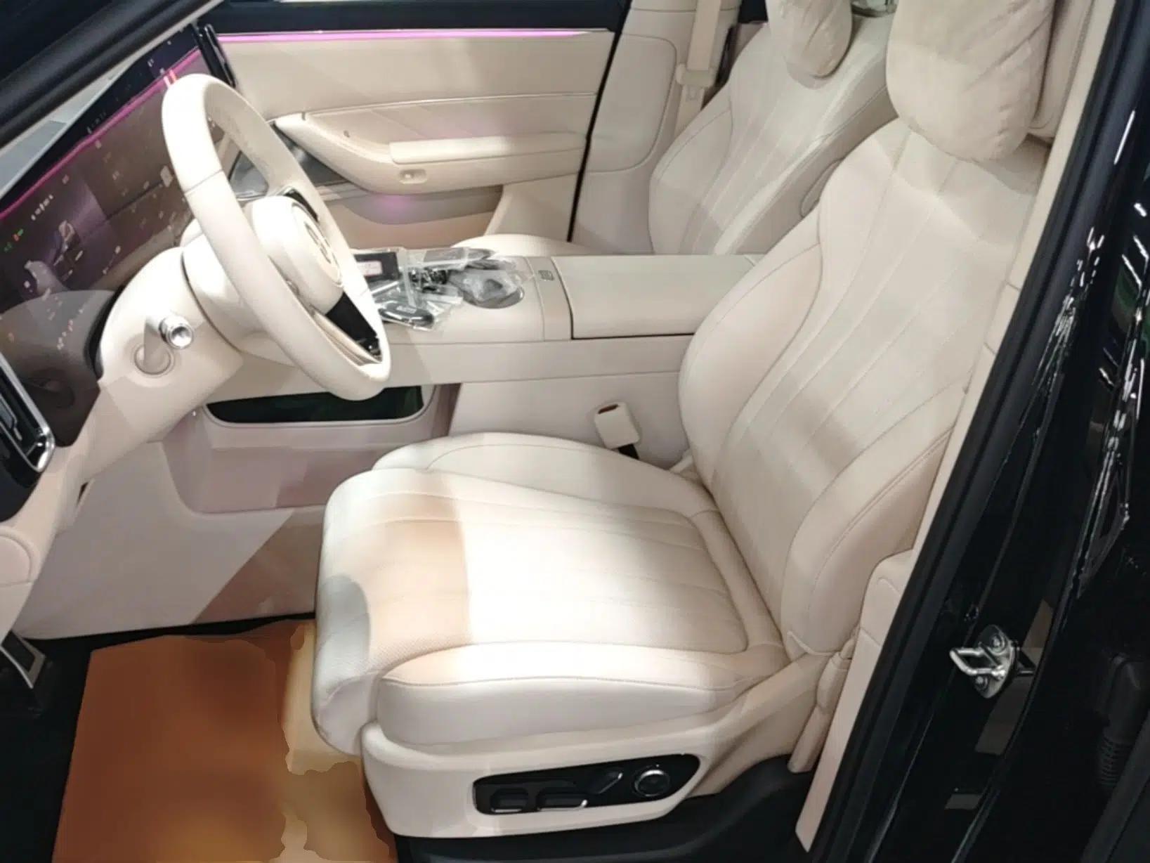 Hima AITO M8 2025 Extended-Range Max+ Version 53.4 kWh 5-Seater Edition — миниатюра 18