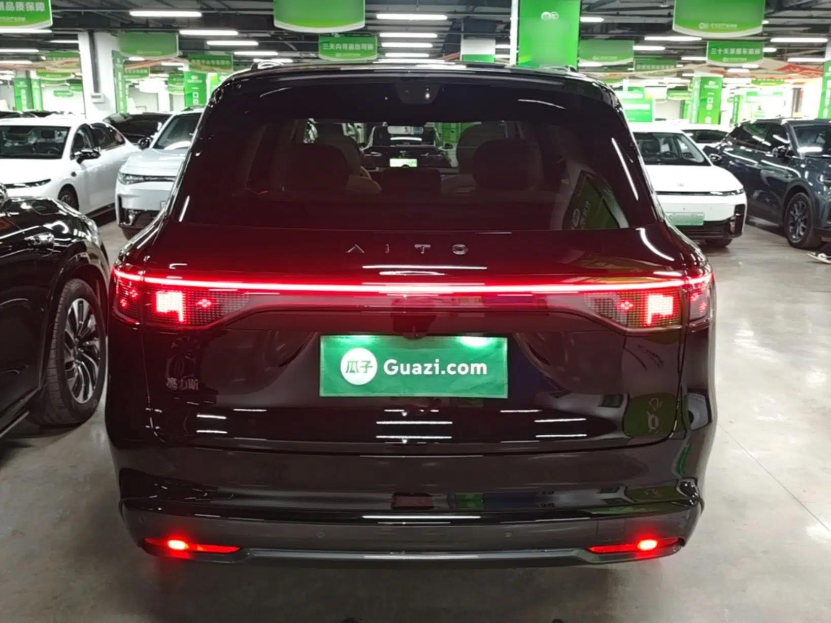Hima AITO M8 2025 Extended-Range Max+ Version 53.4 kWh 5-Seater Edition — миниатюра 5