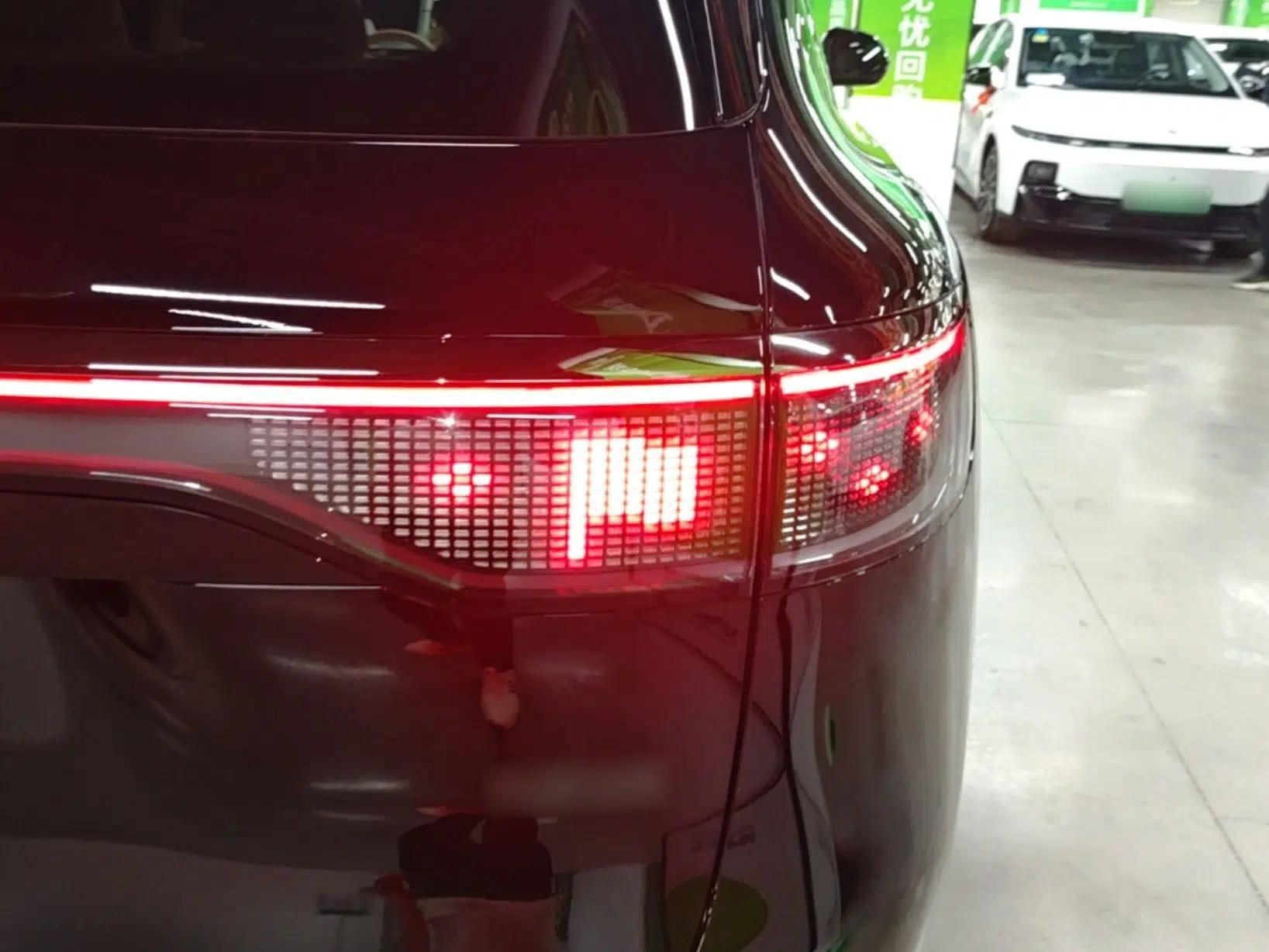 Hima AITO M8 2025 Extended-Range Max+ Version 53.4 kWh 5-Seater Edition — миниатюра 7