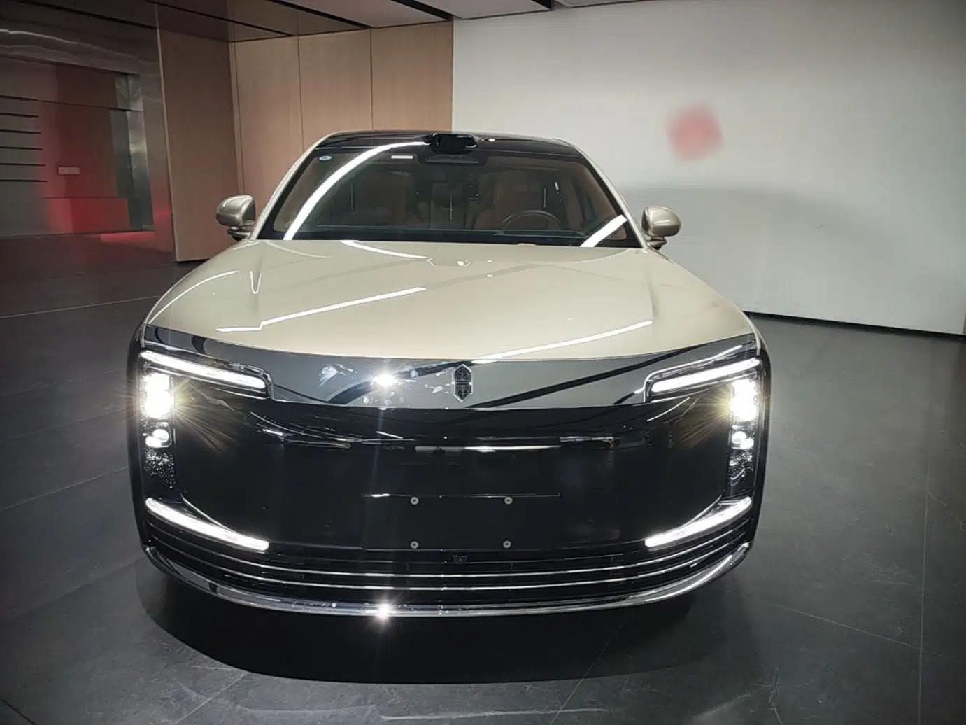 Hima S800 2025 Model, Range-Extended Starlight Prestige Edition, 5 Seats — миниатюра 2