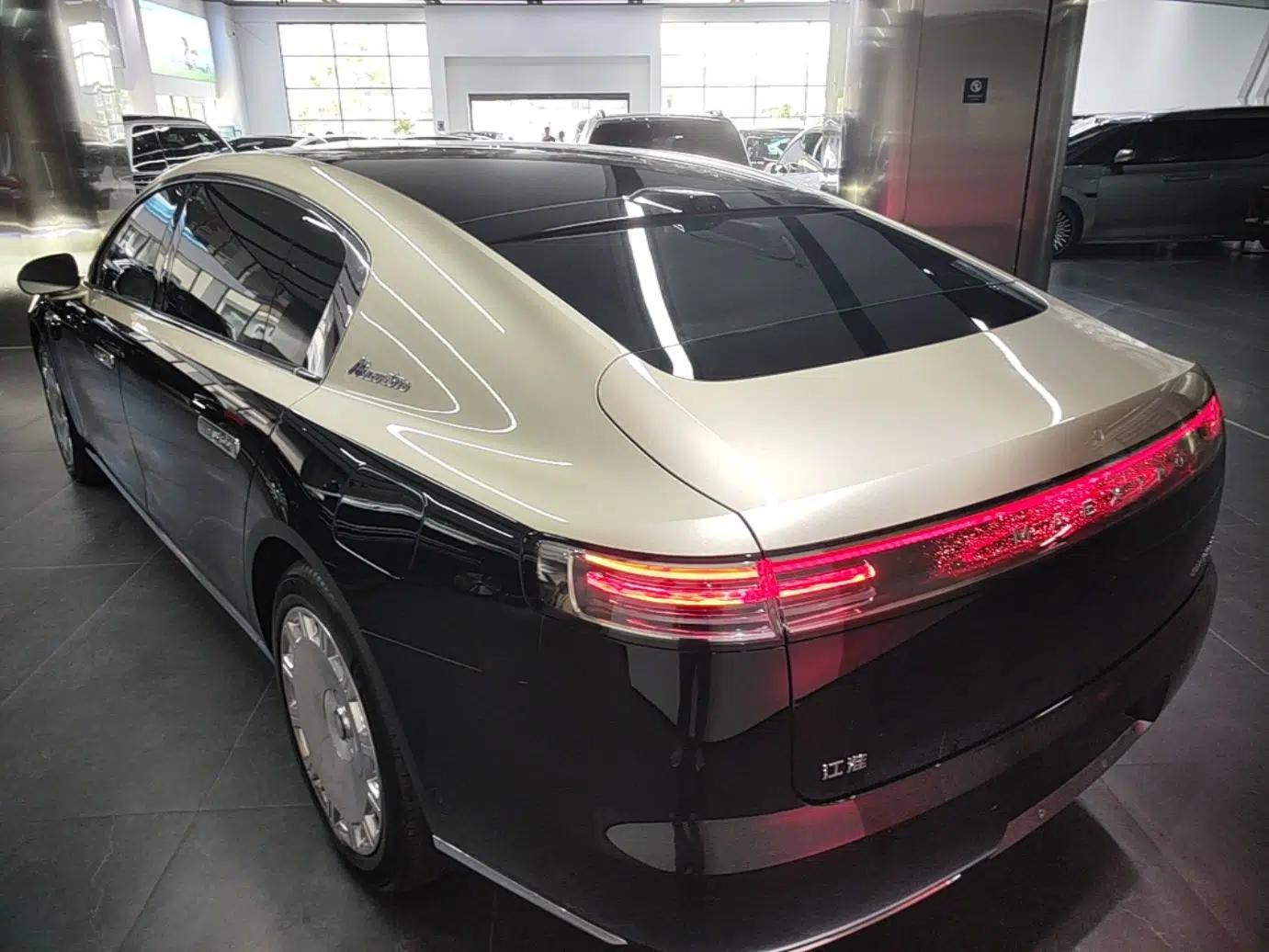 Hima S800 2025 Model, Range-Extended Starlight Prestige Edition, 5 Seats — миниатюра 4