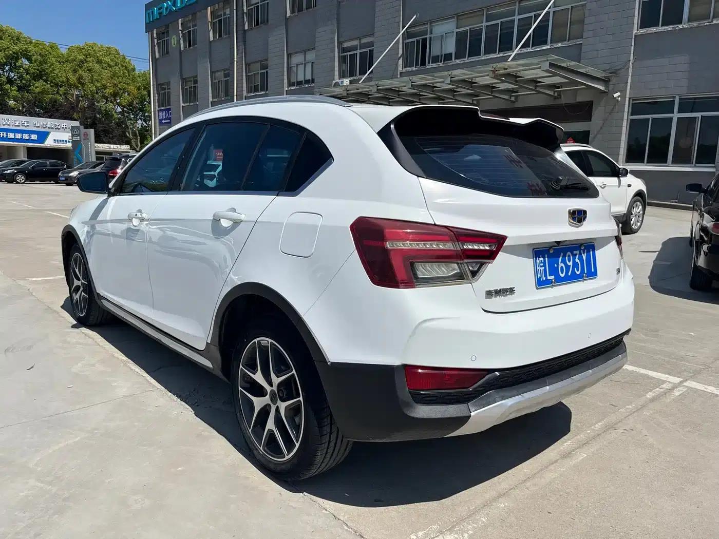 Geely Vision S1 2019 Upgraded Version 1.5L CVT Luxury — миниатюра 6