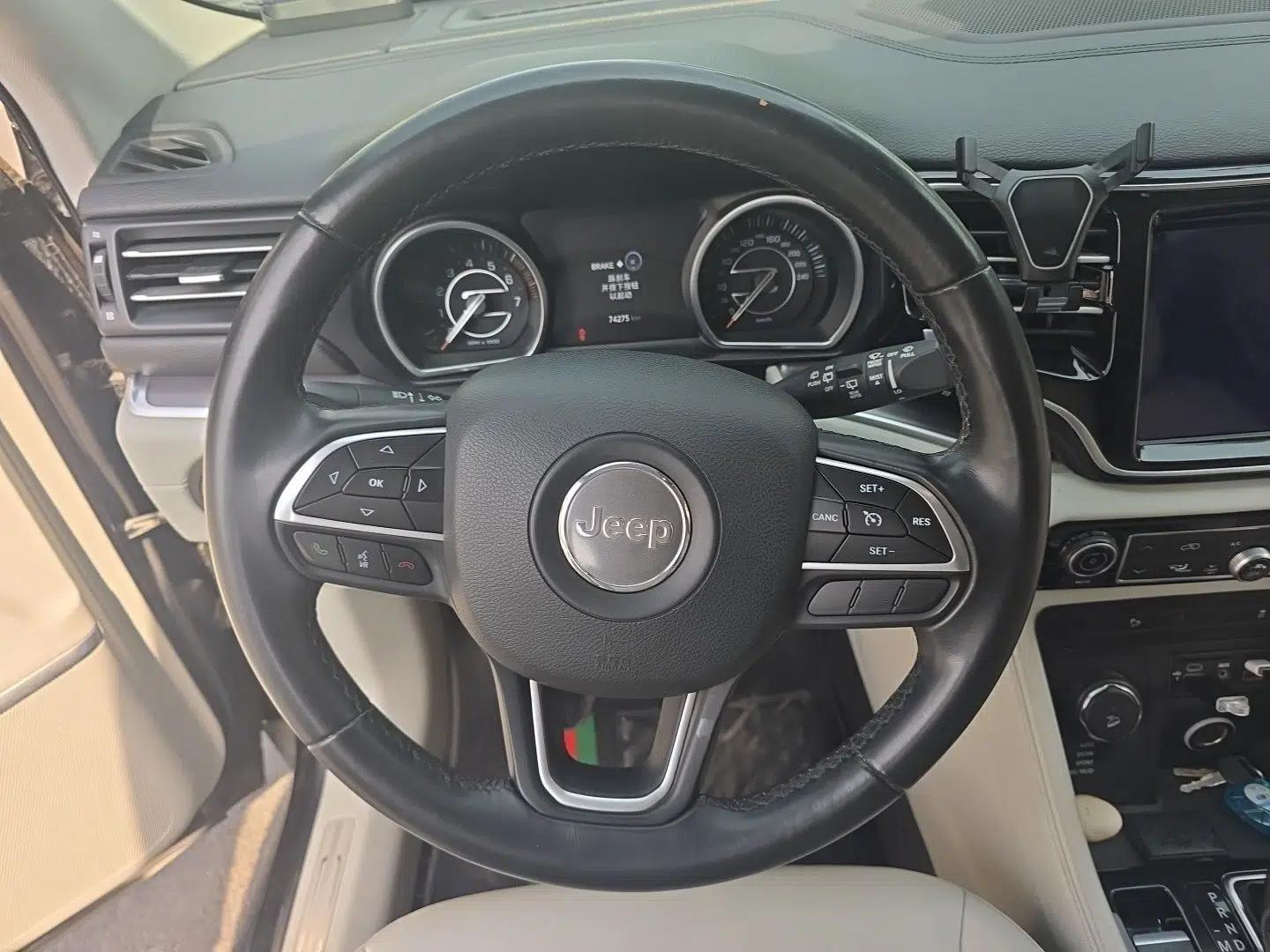 Jeep Grand Commander 2018 2.0T Four-Wheel Drive Premium Navigation Version China V — миниатюра 11