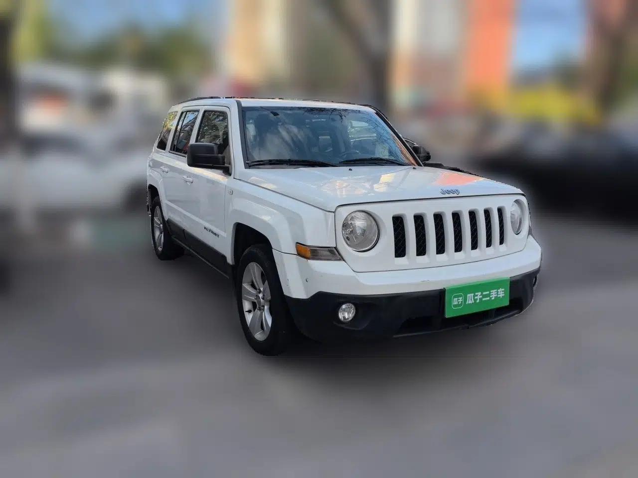 Jeep Patriot 2013 2.4 Sport Edition — миниатюра 3