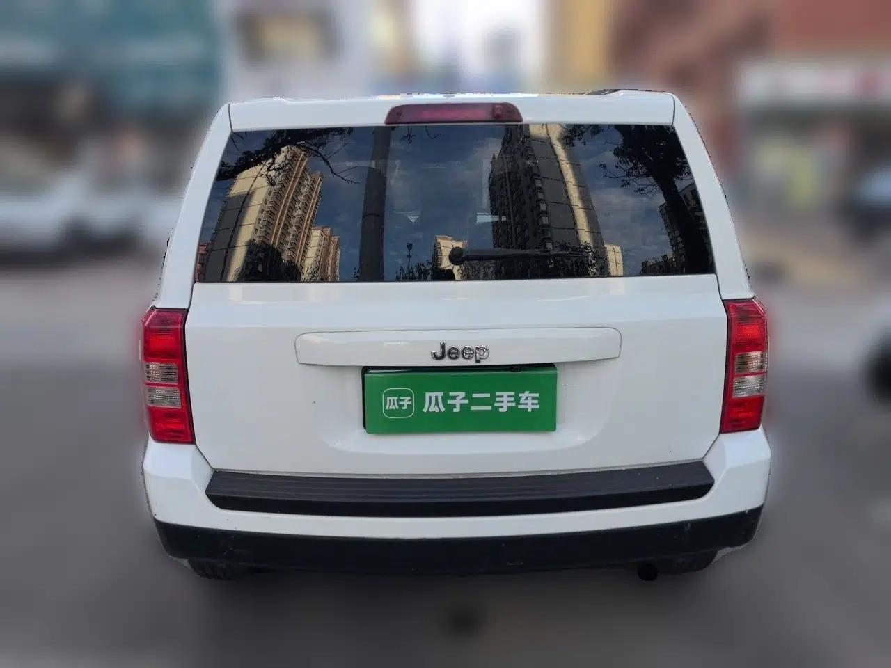 Jeep Patriot 2013 2.4 Sport Edition — миниатюра 5