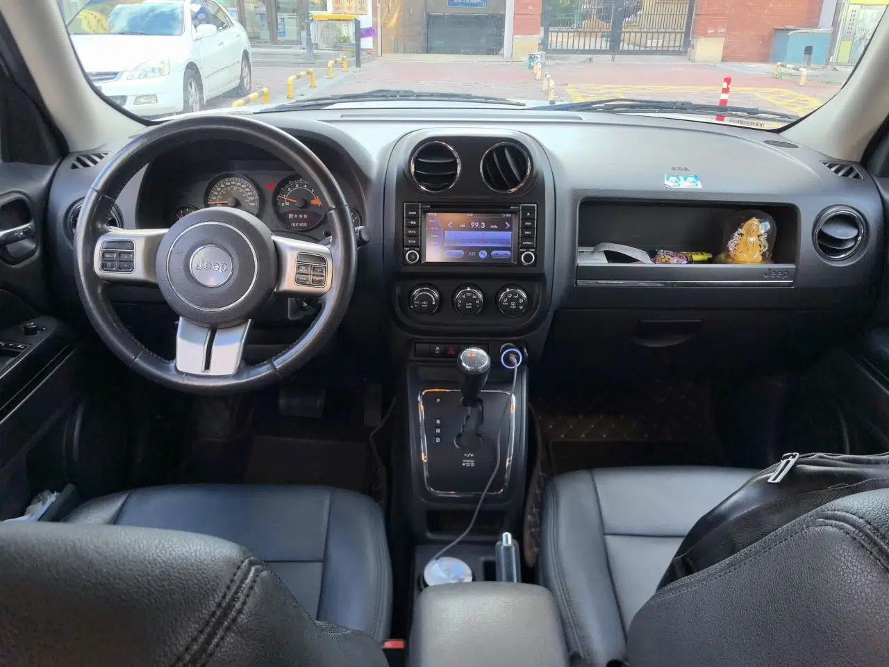 Jeep Patriot 2013 2.4 Sport Edition — миниатюра 10