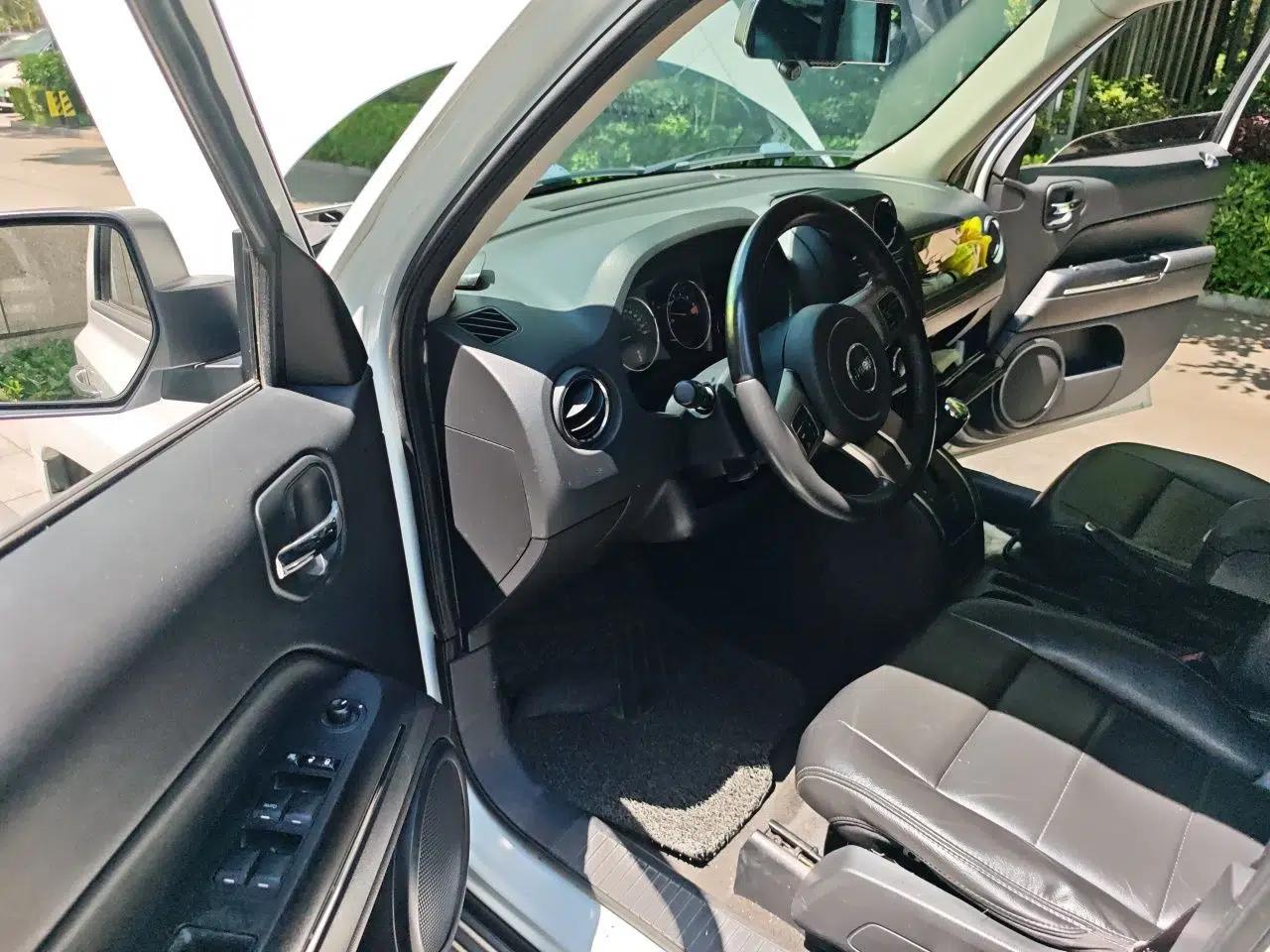 Jeep Patriot 2014 2.4L Luxury Navigation Edition — миниатюра 17