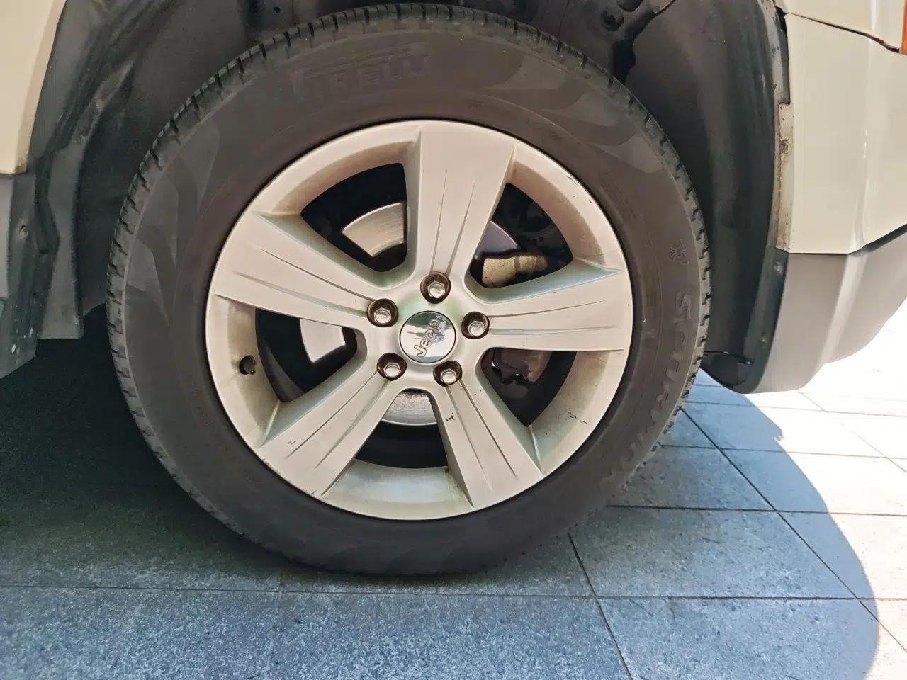 Jeep Patriot 2014 2.4L Luxury Navigation Edition — миниатюра 8