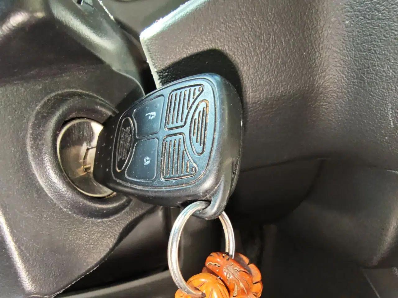 Jeep Patriot 2014 2.4L Luxury Navigation Edition — миниатюра 9