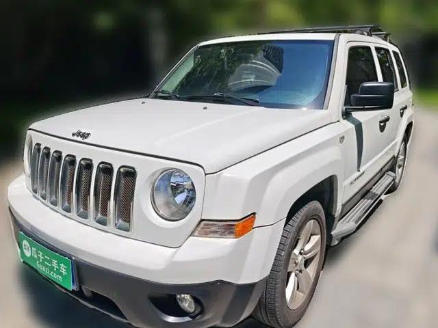 Jeep Patriot 2014 2.4L Luxury Navigation Edition