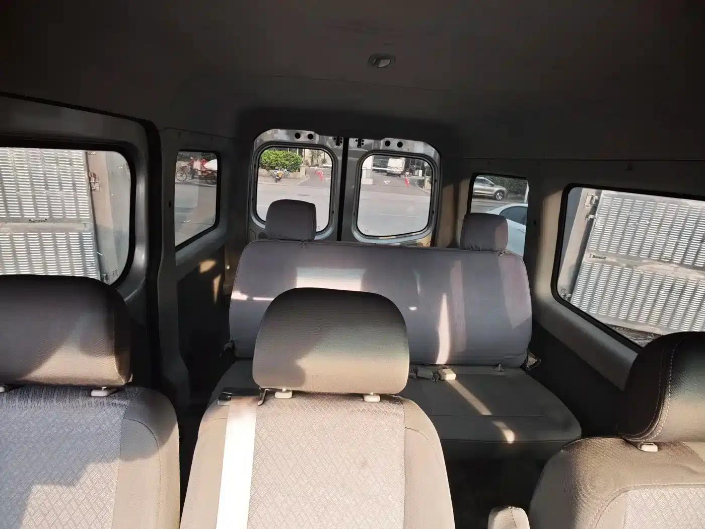 Starlight 2019 1.9T Short Wheelbase Multipurpose Passenger Vehicle — миниатюра 11