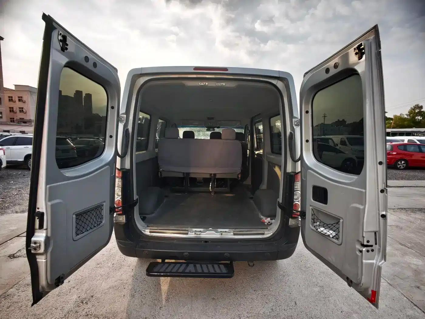 Starlight 2019 1.9T Short Wheelbase Multipurpose Passenger Vehicle — миниатюра 13
