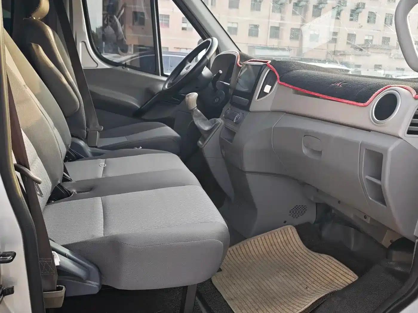 Starlight 2019 1.9T Short Wheelbase Multipurpose Passenger Vehicle — миниатюра 9
