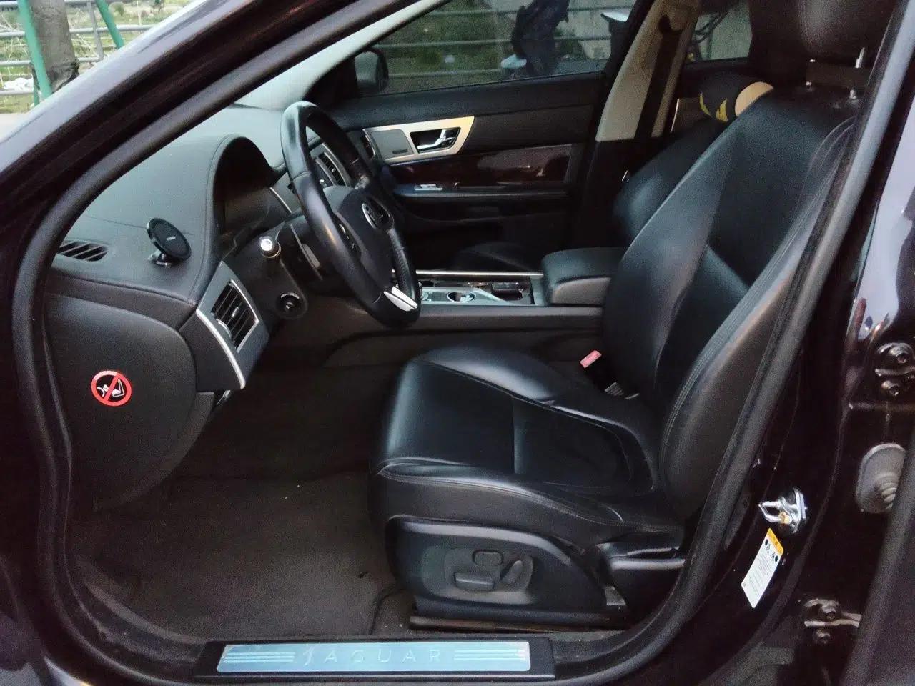 Jaguar XF 2013 XF 2.0T Luxury Edition — миниатюра 16