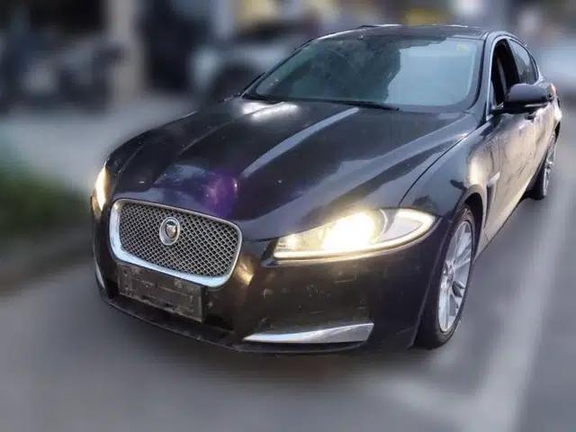 Jaguar XF 2013 XF 2.0T Luxury Edition
