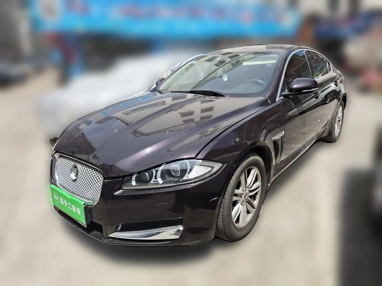 Jaguar XF 2013 XF 2.0T Luxury Edition — миниатюра 1