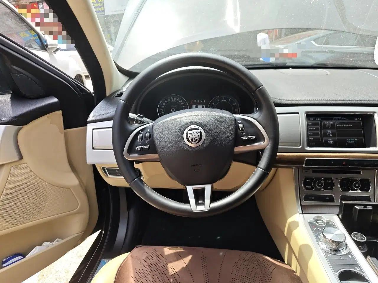 Jaguar XF 2013 XF 2.0T Luxury Edition — миниатюра 11