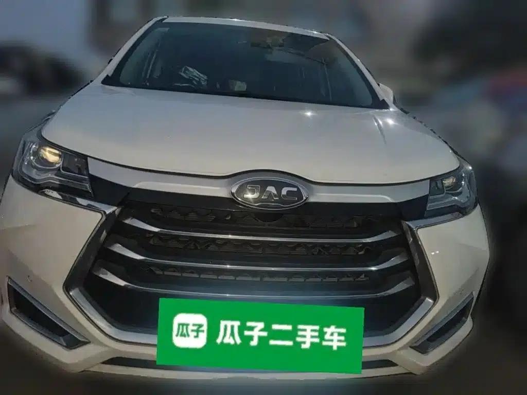 Refine R3 2018 1.6L Manual Deluxe Edition — миниатюра 3