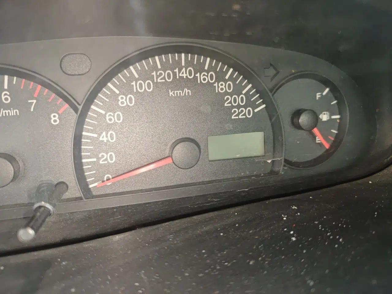 Geely Auto Diamond 2014 Sedan 1.5L Manual Entry-Level Model — миниатюра 13