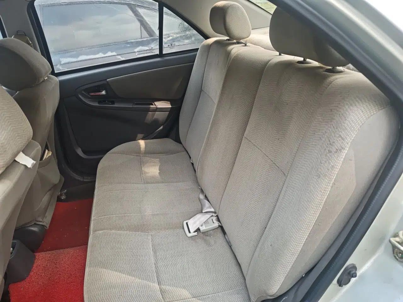 Geely Auto Diamond 2014 Sedan 1.5L Manual Entry-Level Model — миниатюра 18