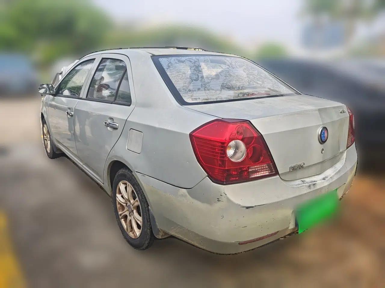 Geely Auto Diamond 2014 Sedan 1.5L Manual Entry-Level Model — миниатюра 4