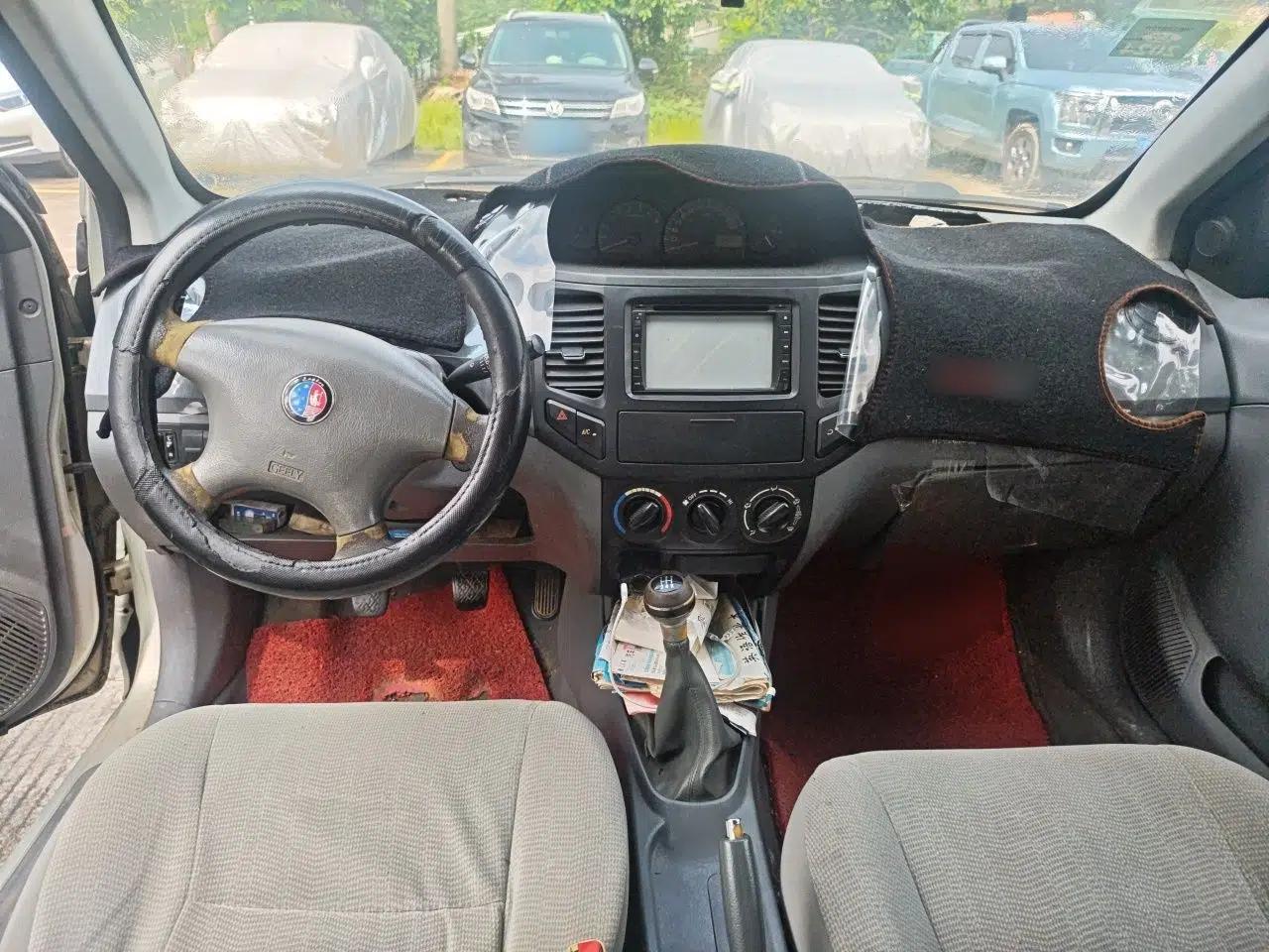 Geely Auto Diamond 2014 Sedan 1.5L Manual Entry-Level Model — миниатюра 10