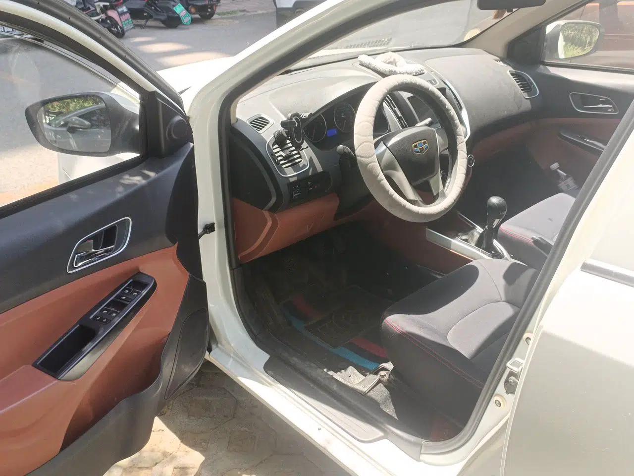 Geely Auto Diamond 2017 1.5L Manual Value-Added Model — миниатюра 17