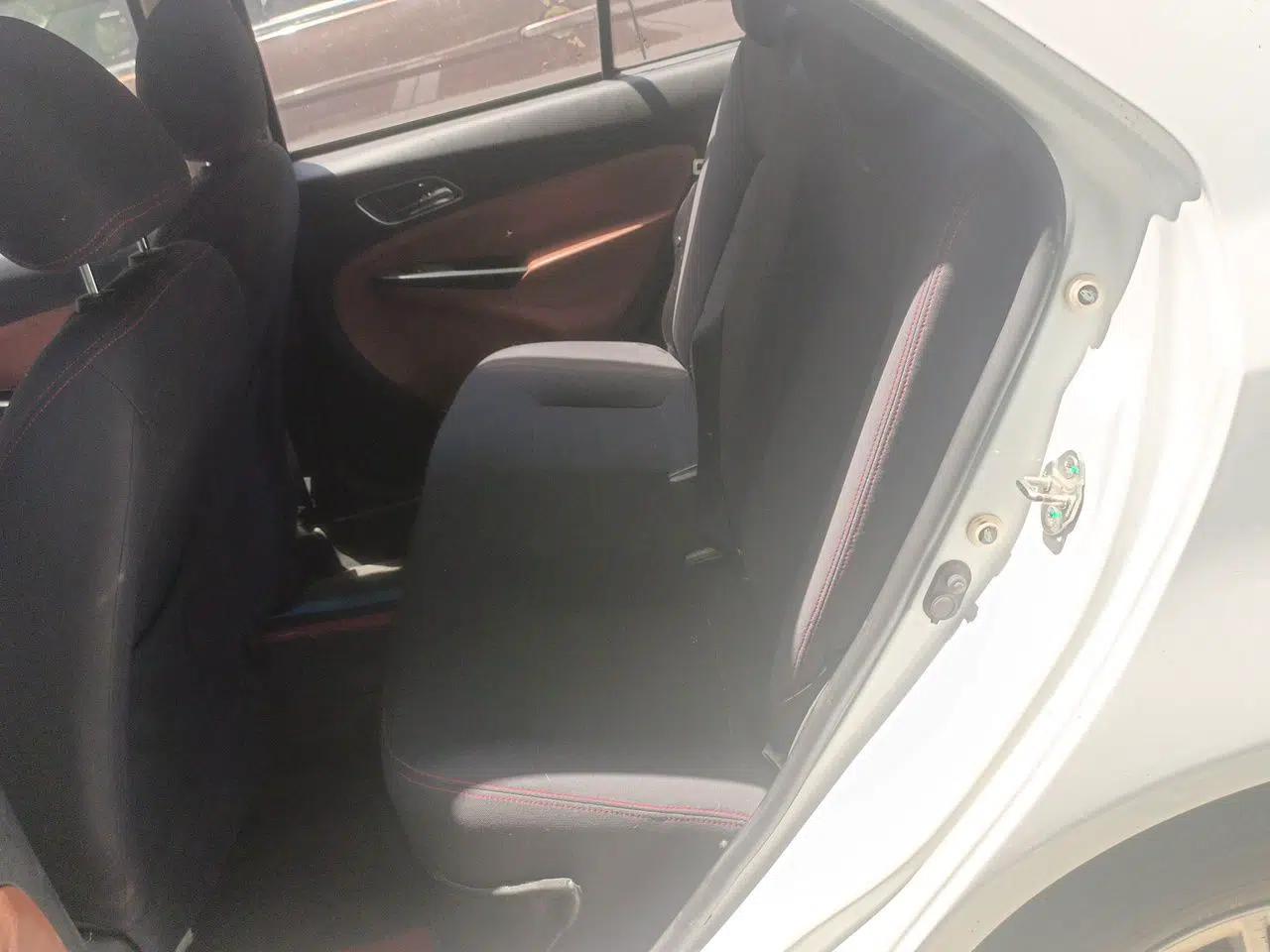 Geely Auto Diamond 2017 1.5L Manual Value-Added Model — миниатюра 18