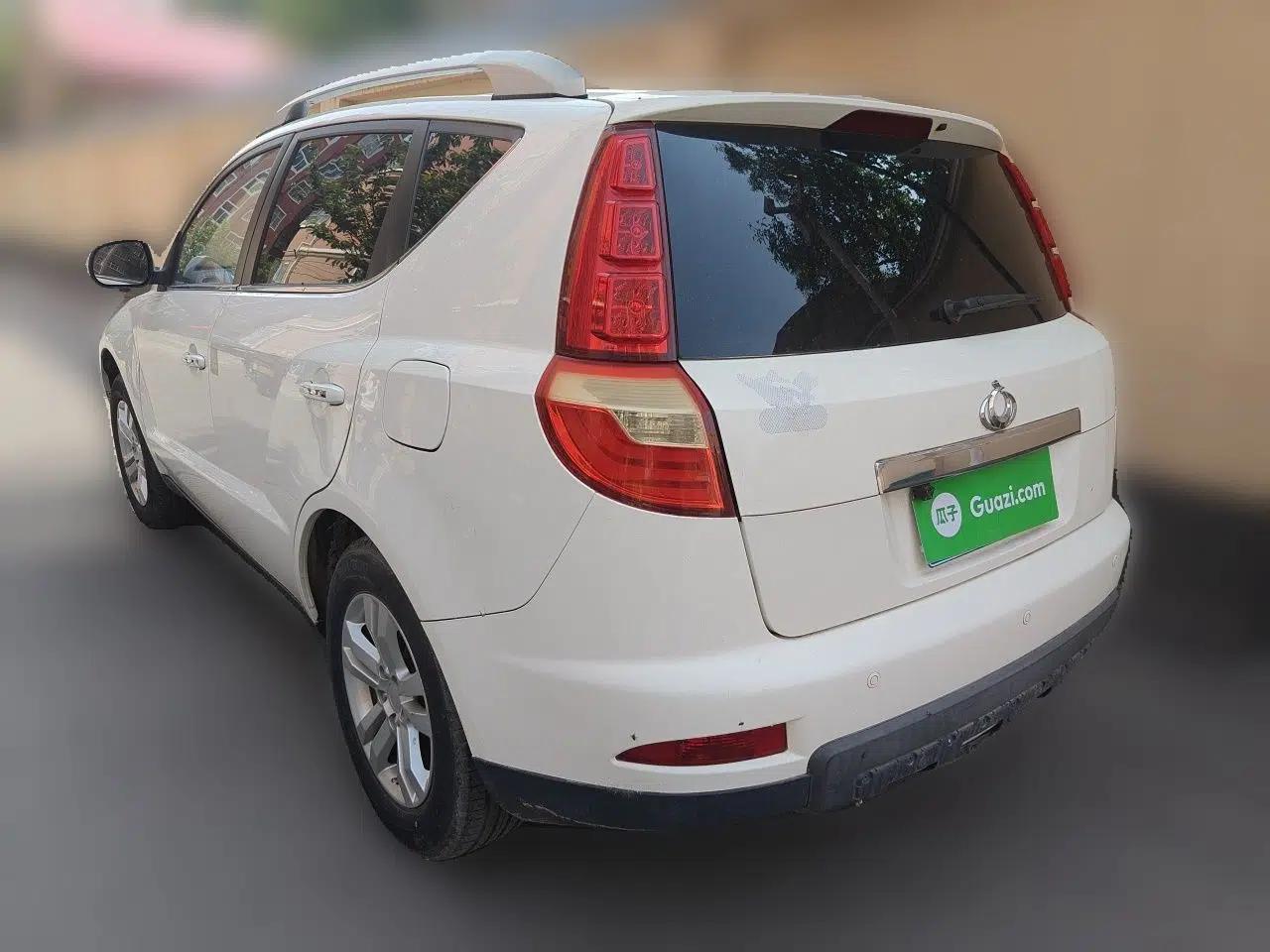 Geely Auto GX7 2014 2.4L Automatic Prestige Edition — миниатюра 4