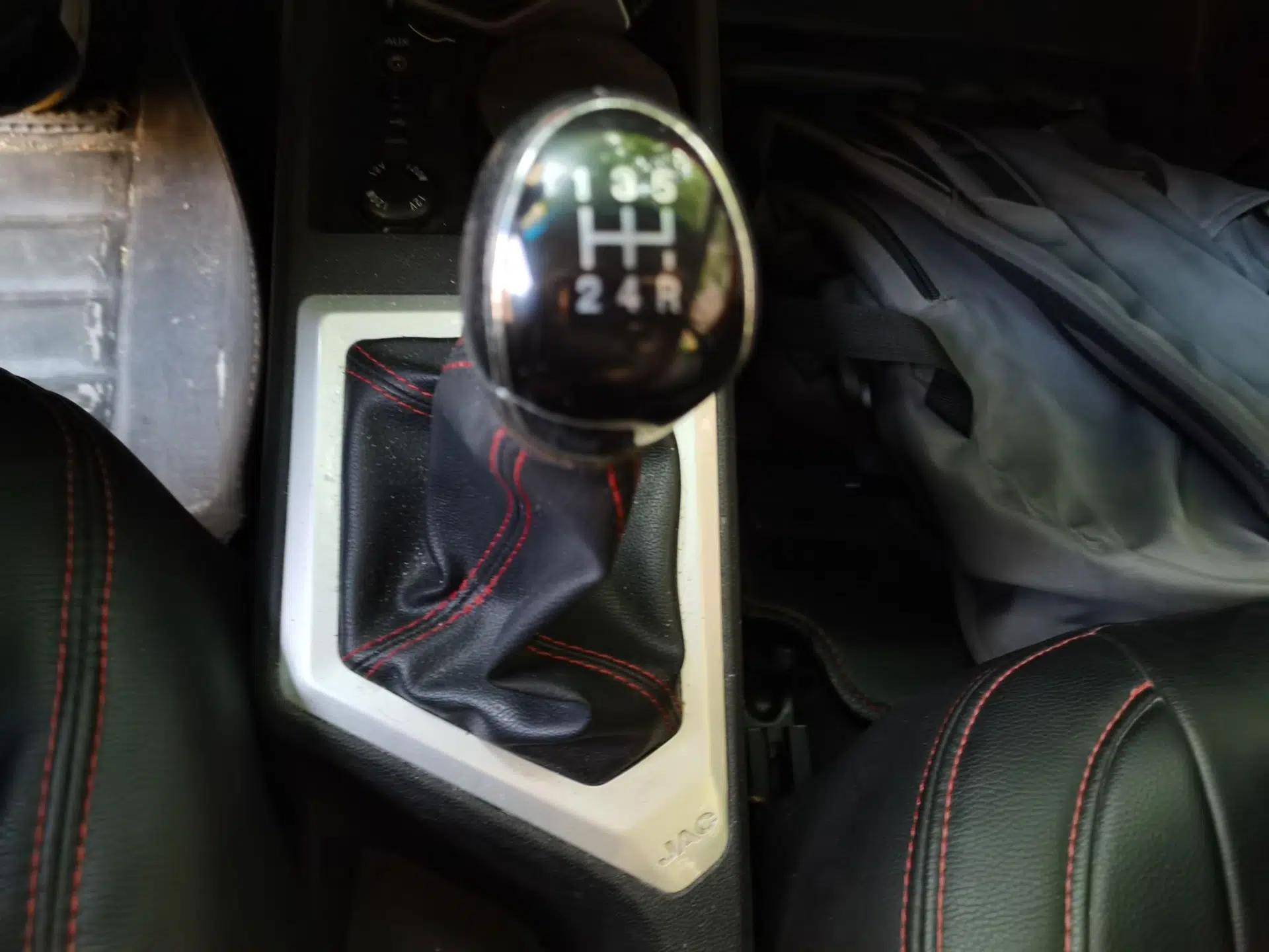 JAC Group Refine S2 2015 1.5L Manual Luxury Smart Model — миниатюра 15