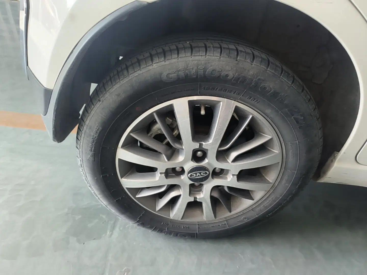 JAC Group iEV6E 2018 Sport Edition iEV6E Luxury Smart Enjoyment Version — миниатюра 10