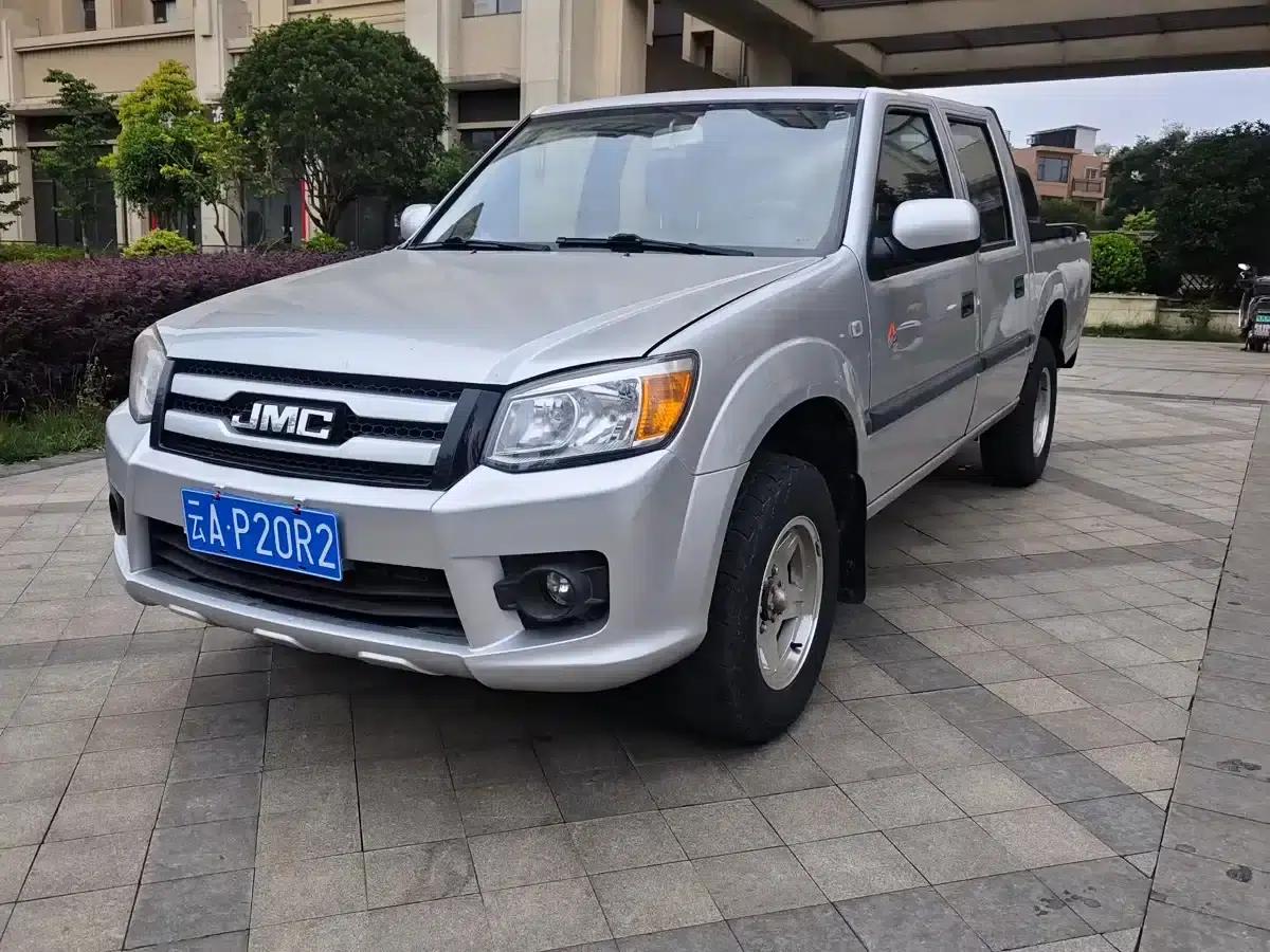 Baodian 2018 Model 2.9T New Value 4WD Diesel Comfort Standard Cargo Box JX4D30B5L — миниатюра 1