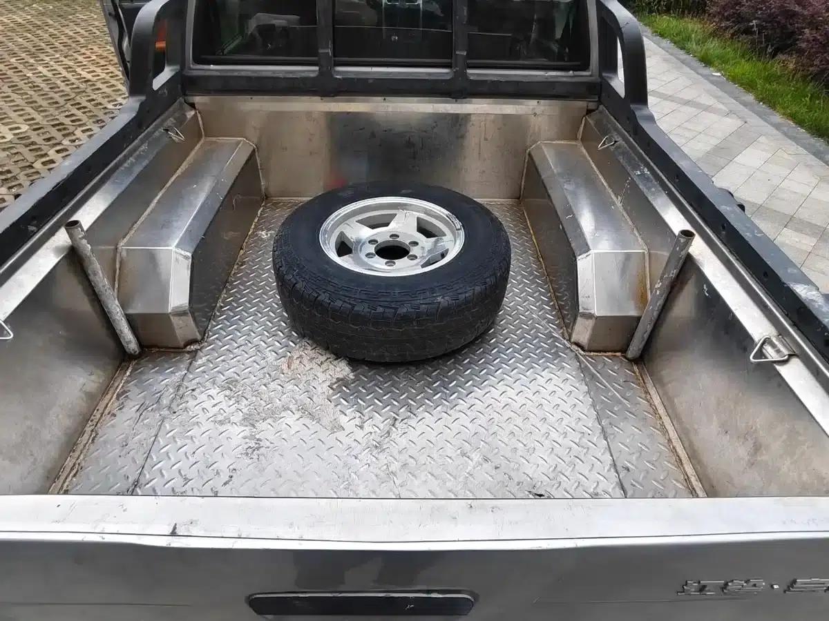 Baodian 2018 Model 2.9T New Value 4WD Diesel Comfort Standard Cargo Box JX4D30B5L — миниатюра 8